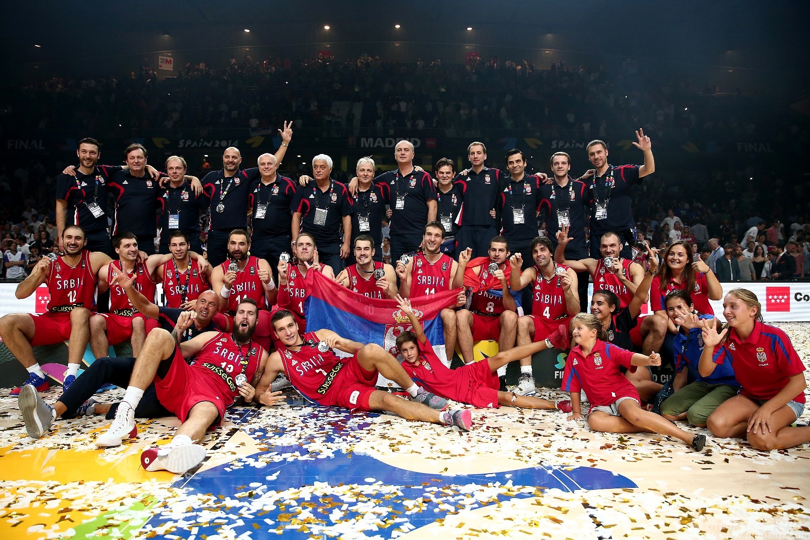 匹克之队塞尔维亚在2014FIBA篮球世界杯中获得亚军